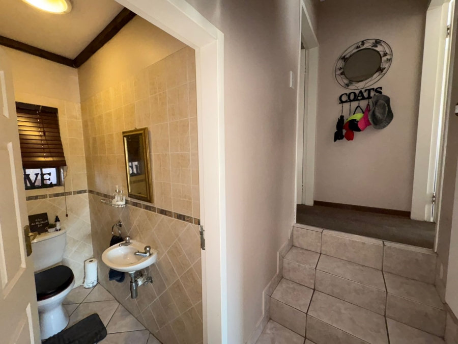 3 Bedroom Property for Sale in Safari Gardens North West